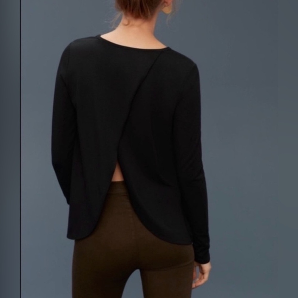 Aritzia Community Split Back Long Sleeve Top - Picture 1 of 9